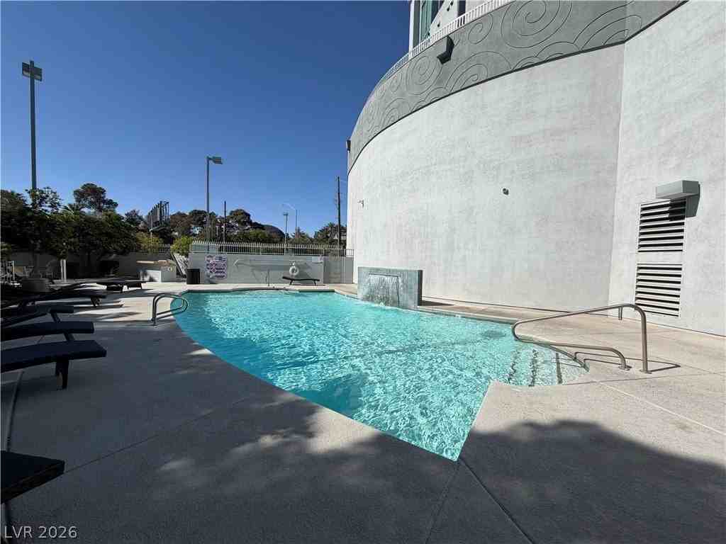 360 E Desert Inn Rd #402 - Photo 4 of 40