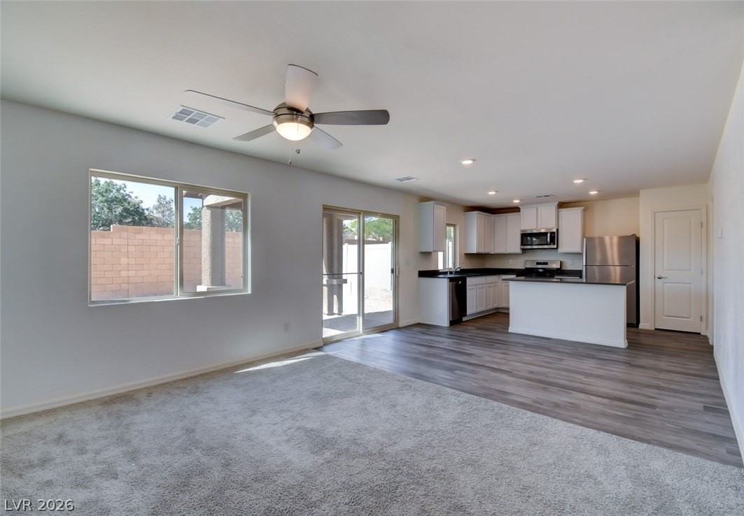1705 Cowboy Path Ave - Photo 4 of 18