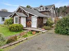 featured image of 2717 Simpson Ave #1