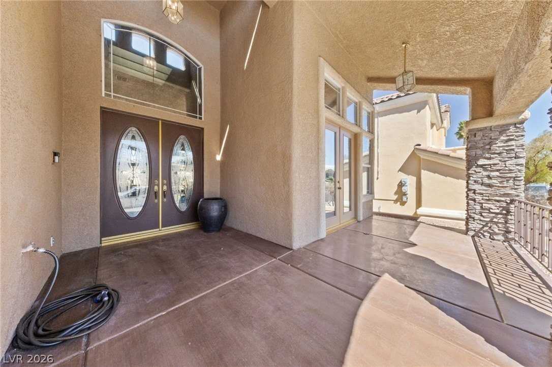 2066 Jupiter Hills Ln - Photo 4 of 44