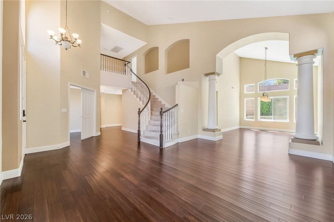 271 Pointe Ranier Ave - Photo 2 of 26