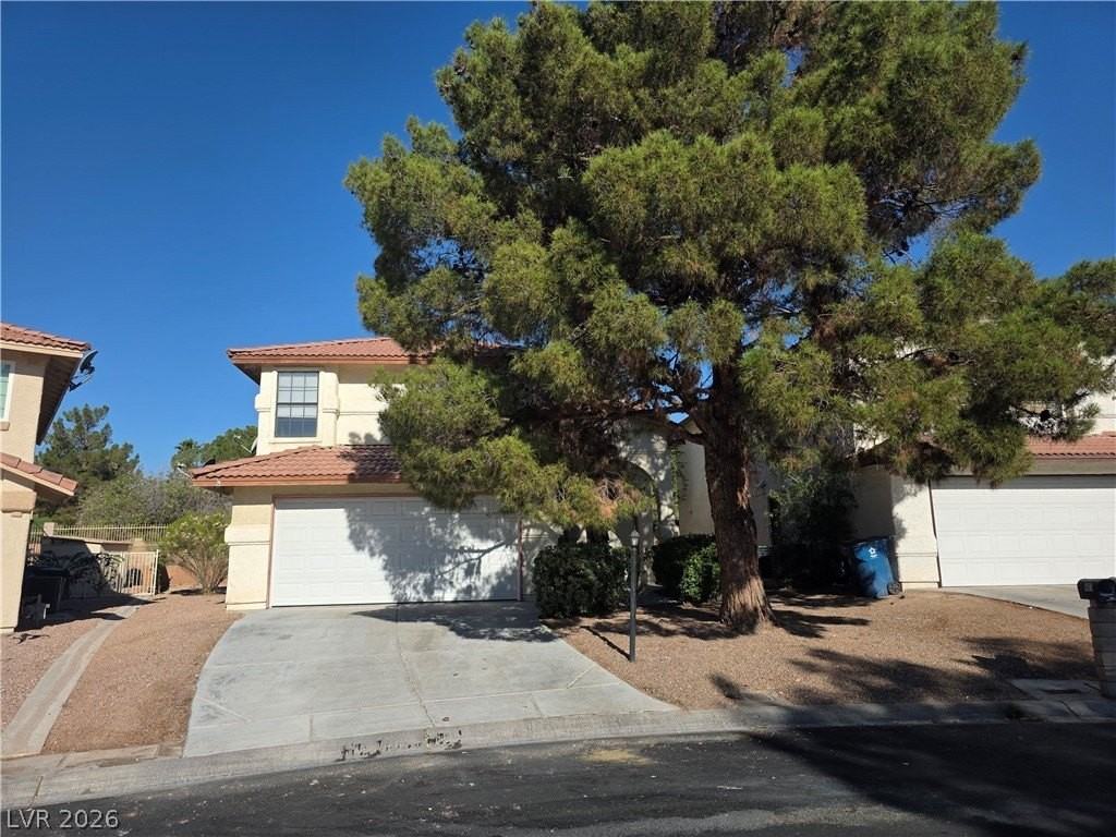 4801 Fiesta Lakes St - Photo 2 of 50