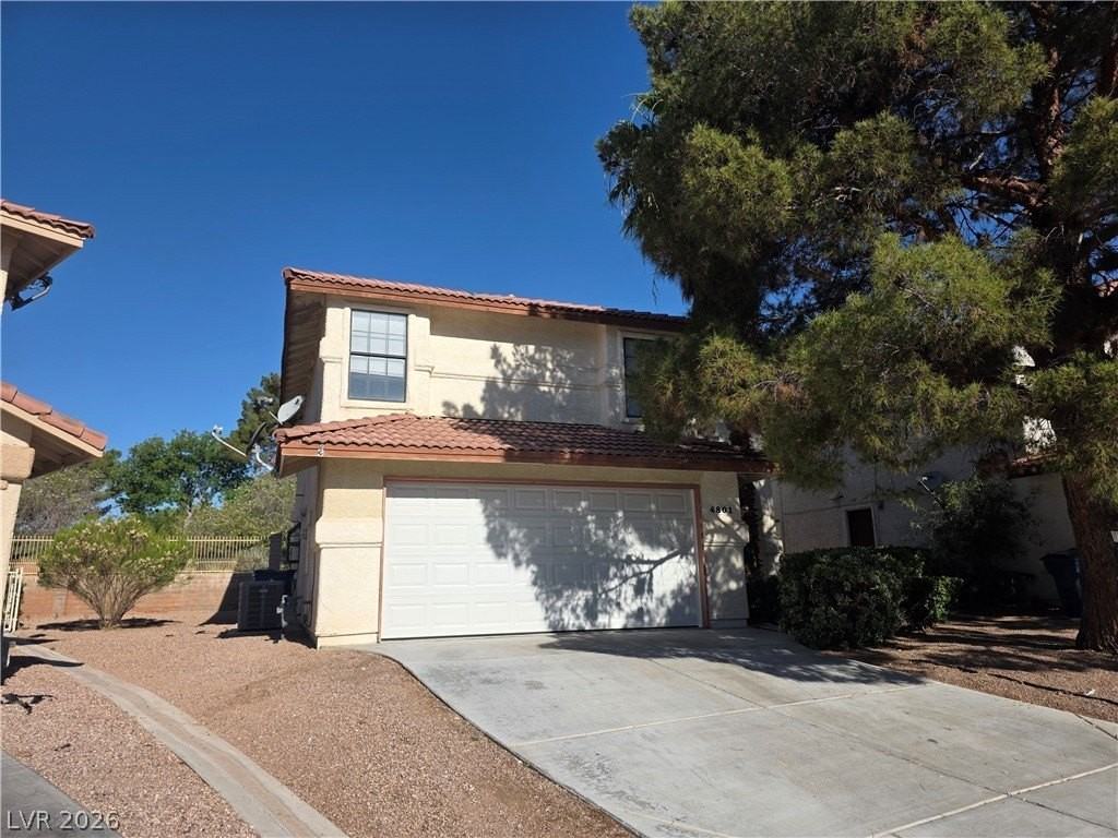 4801 Fiesta Lakes St - Photo 4 of 50