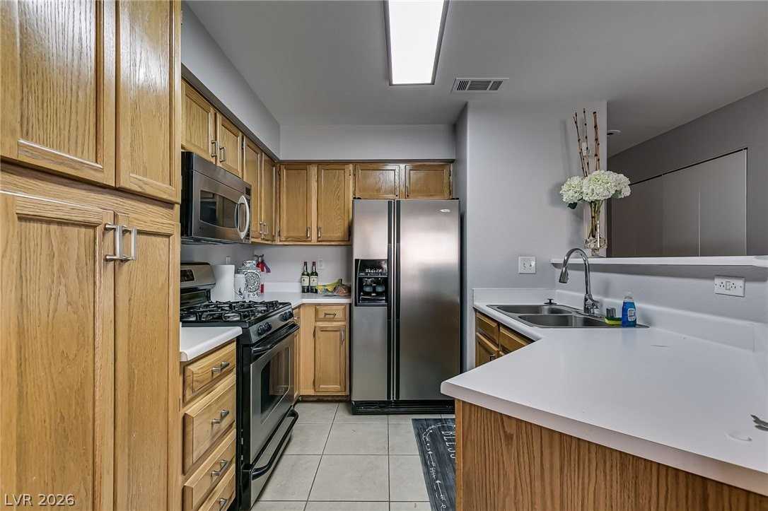 5415 W Harmon Ave #2114 - Photo 5 of 17
