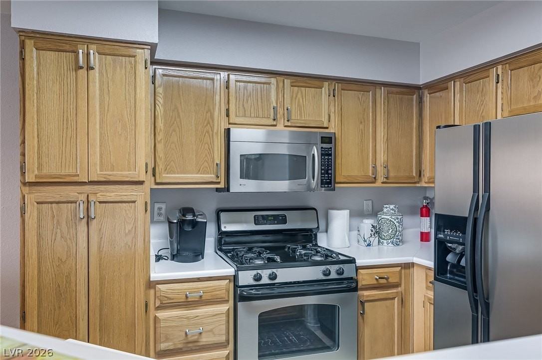 5415 W Harmon Ave #2114 - Photo 6 of 17