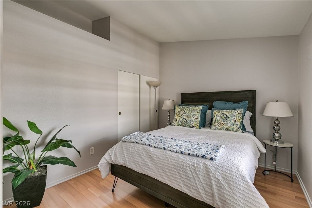 5415 W Harmon Ave #2114 - Photo 7 of 17