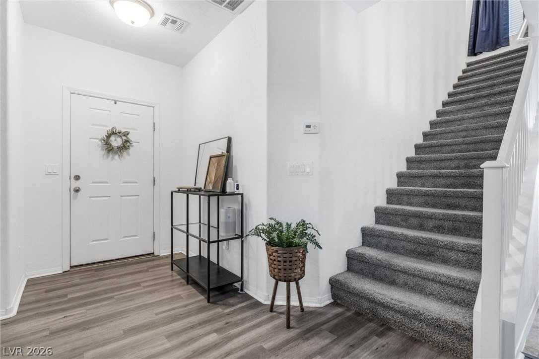 10410 Lilac Square Ave - Photo 2 of 24