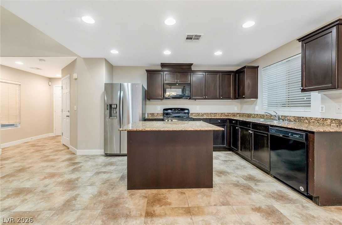 7853 Askew Pl - Photo 4 of 30