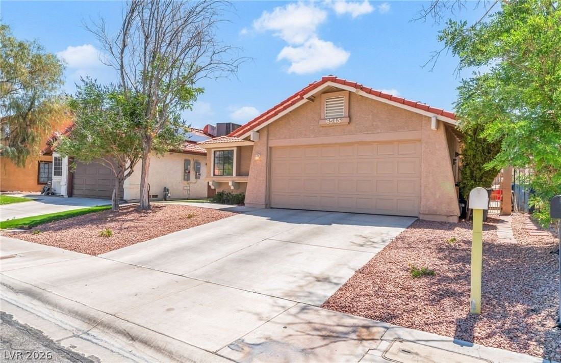 6545 Deadwood Rd - Photo 3 of 31