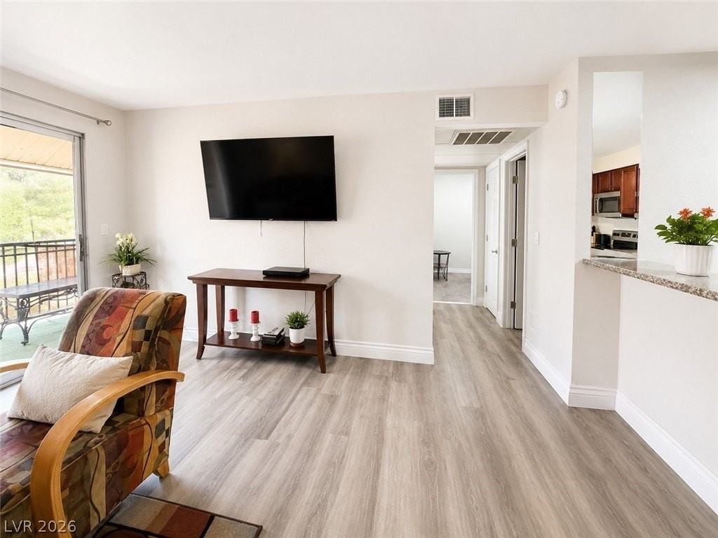 5026 River Glen Dr #162 - Photo 4 of 17