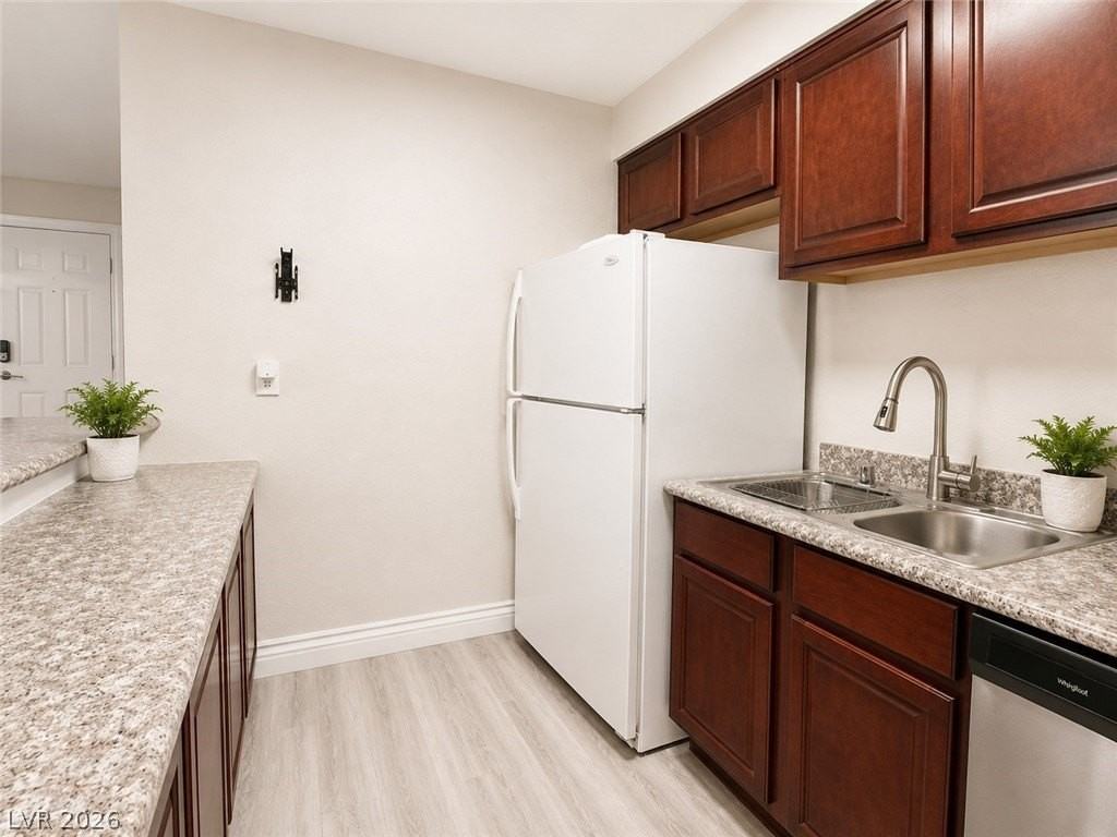 5026 River Glen Dr #162 - Photo 6 of 17