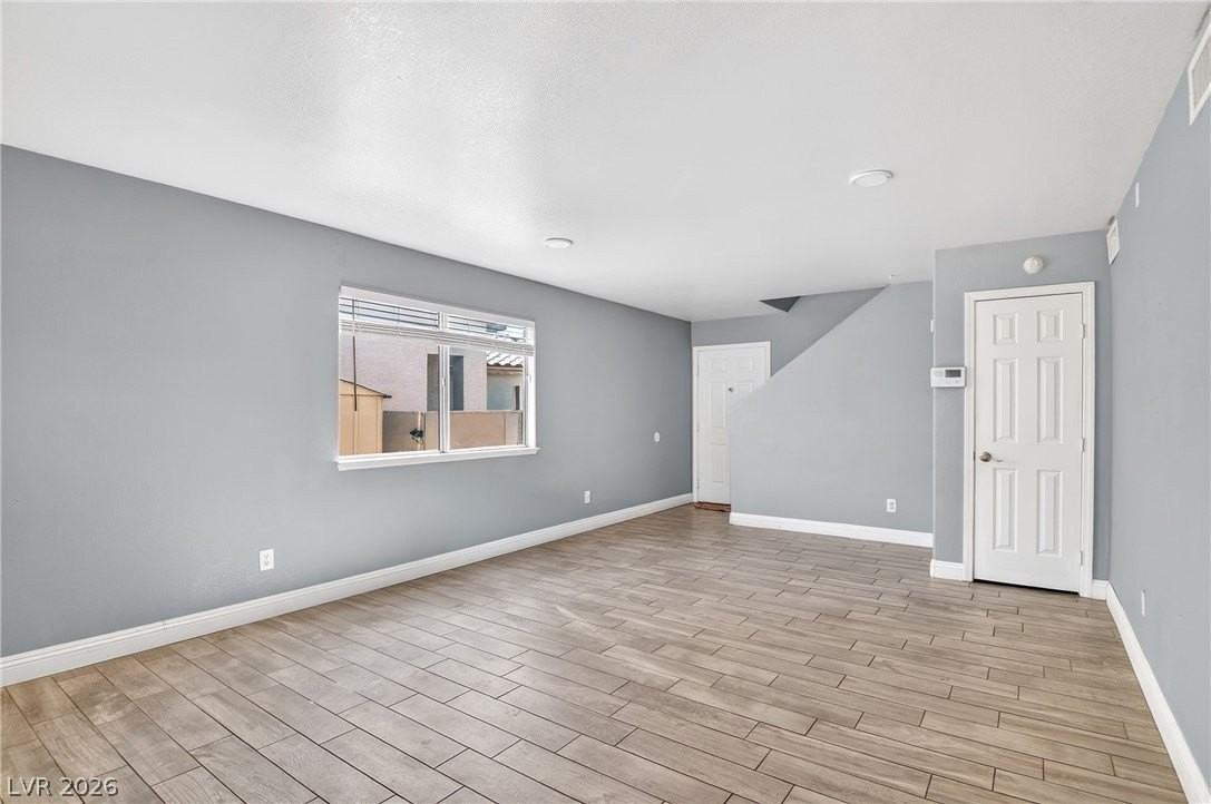 7520 Bowles Dr - Photo 2 of 33