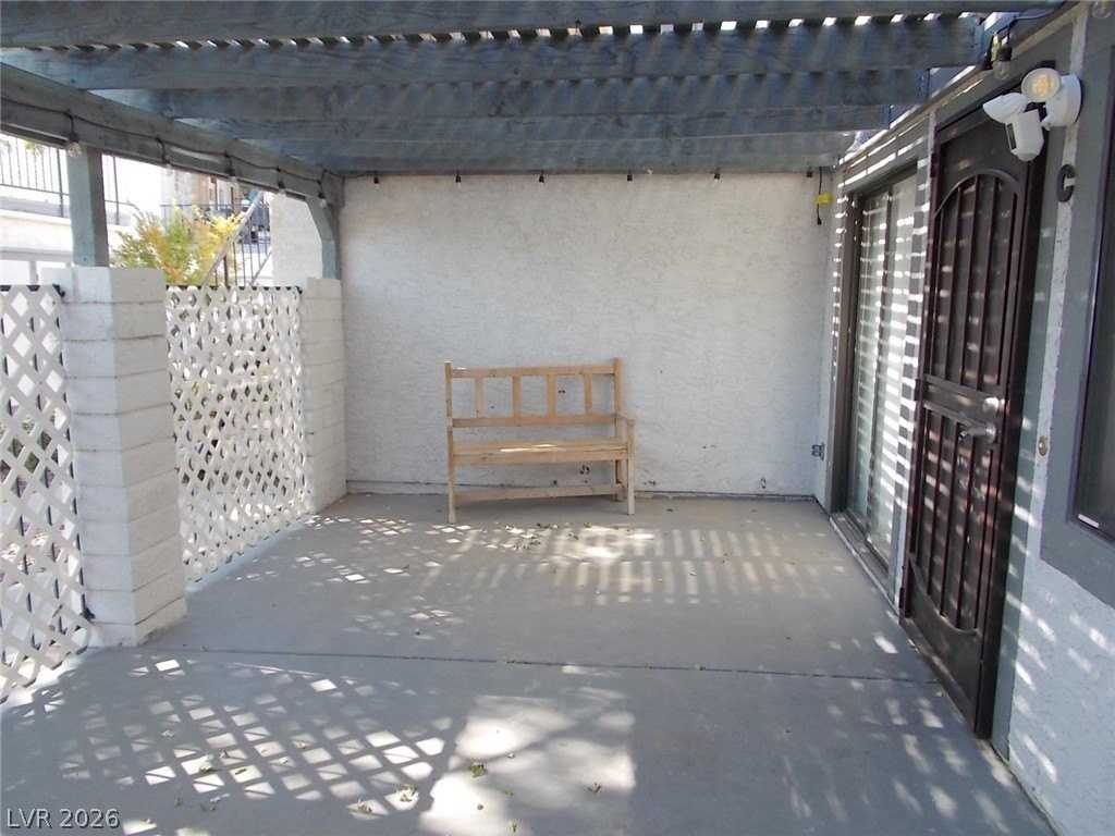 1104 Willow Tree Dr #C - Photo 5 of 22