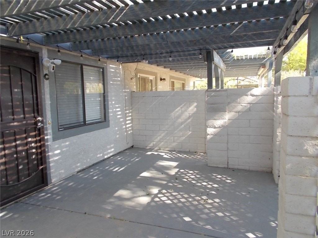 1104 Willow Tree Dr #C - Photo 6 of 22
