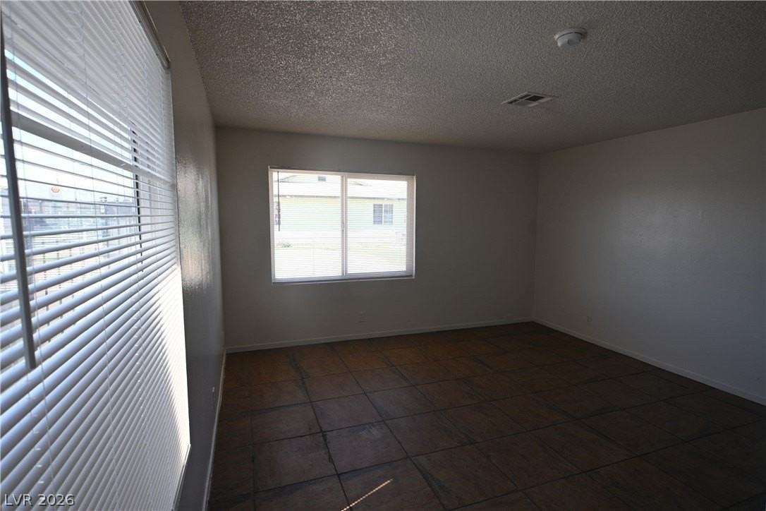 2334 N Lamb Blvd #A - Photo 4 of 19