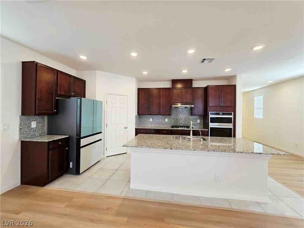 5735 Holbeche St - Photo 4 of 24