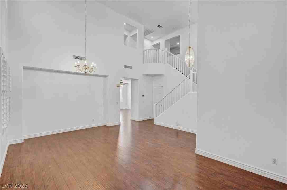 3034 Carbondale St - Photo 5 of 50
