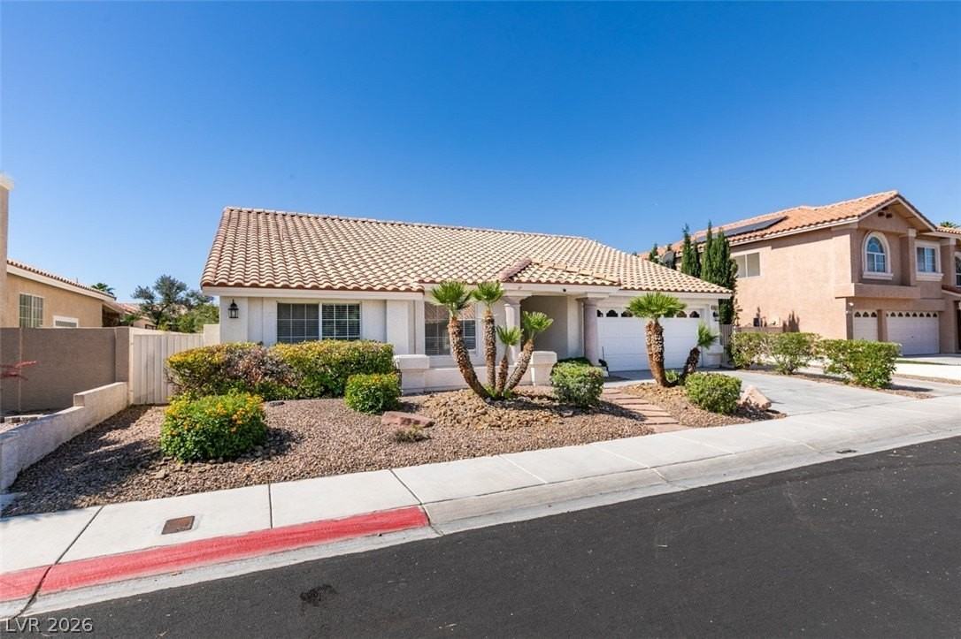 7421 Enchanted Hills Ct - Photo 3 of 50