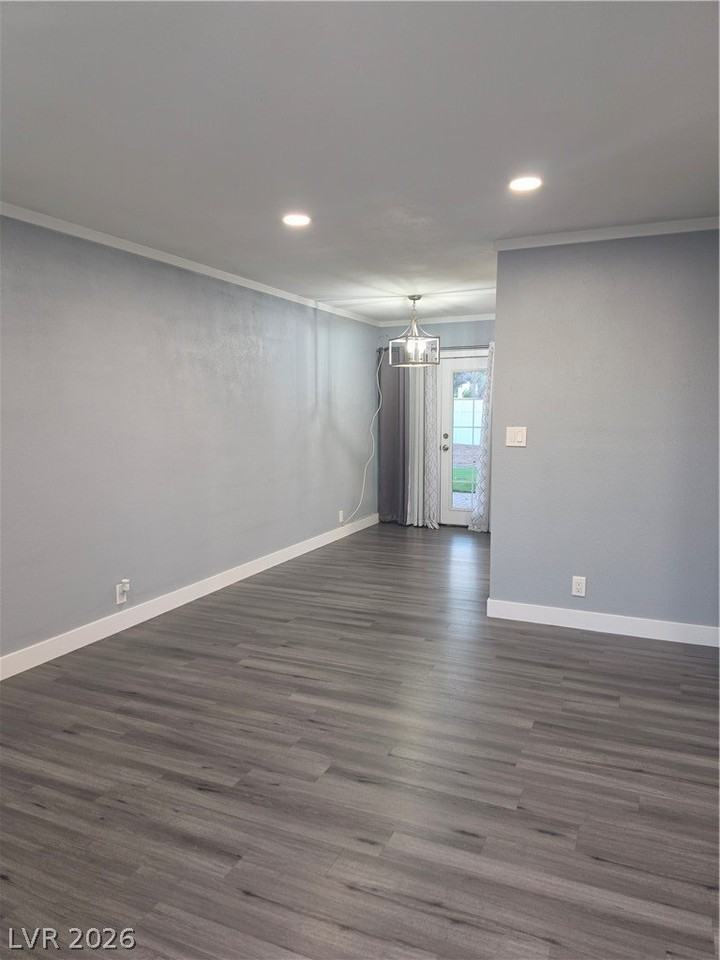 4952 E Harmon Ave - Photo 3 of 10