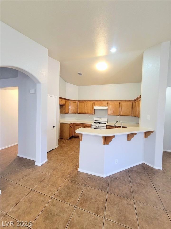 5914 Springmist St - Photo 4 of 42