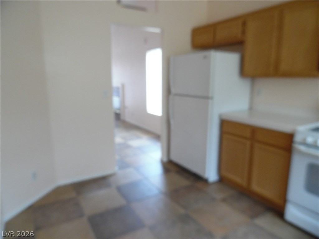701 Gullwing Ln - Photo 4 of 18