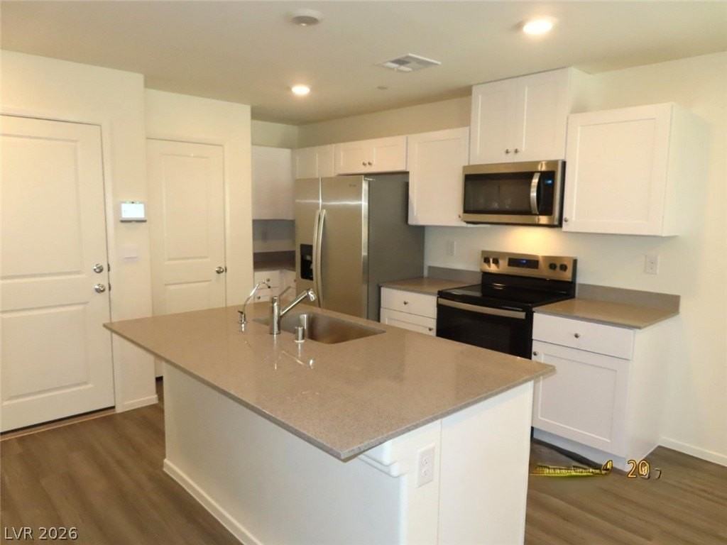 1901 Nydia Vista St - Photo 4 of 40