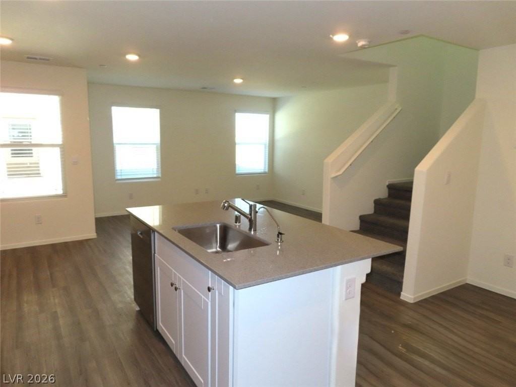 1901 Nydia Vista St - Photo 7 of 40