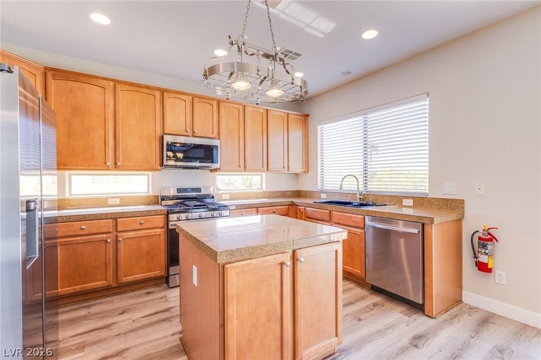 9017 Picket Fence Ave - Photo 6 of 43