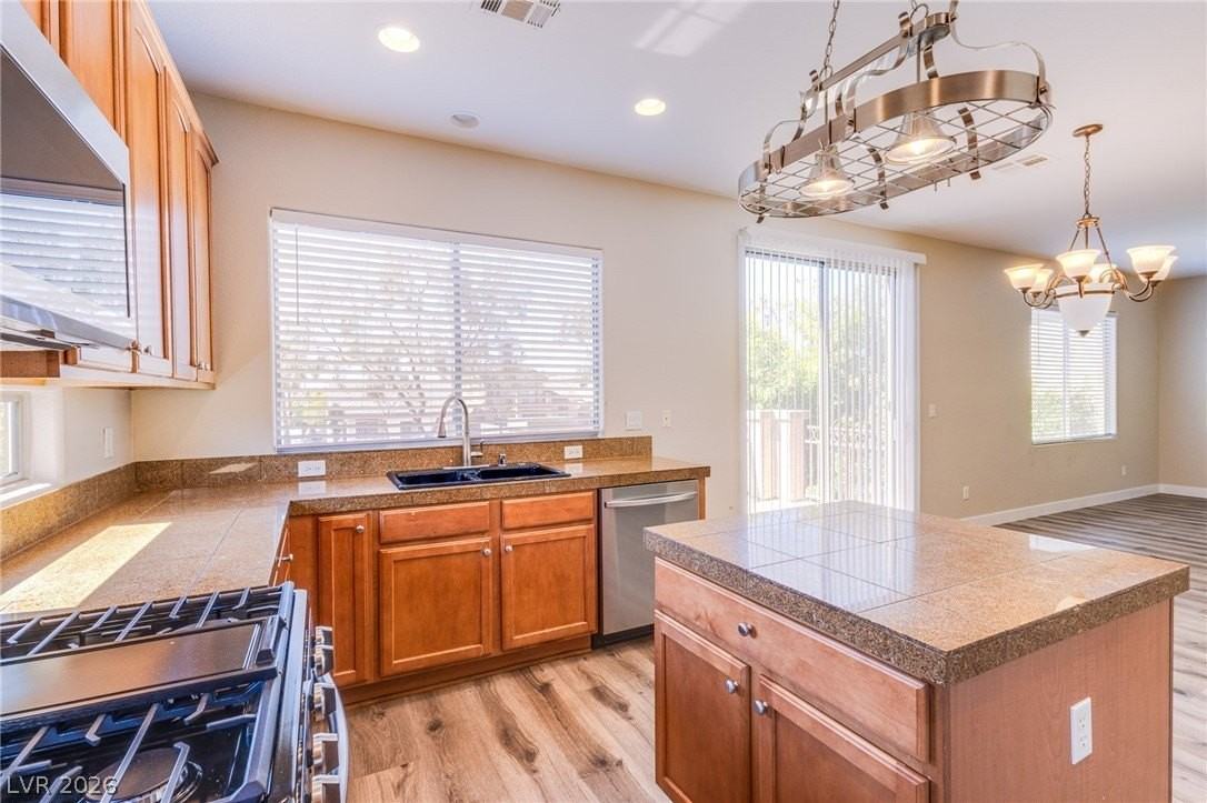 9017 Picket Fence Ave - Photo 7 of 43