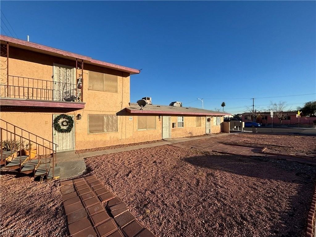 5132 Pebble Beach Blvd #B - Photo 2 of 16