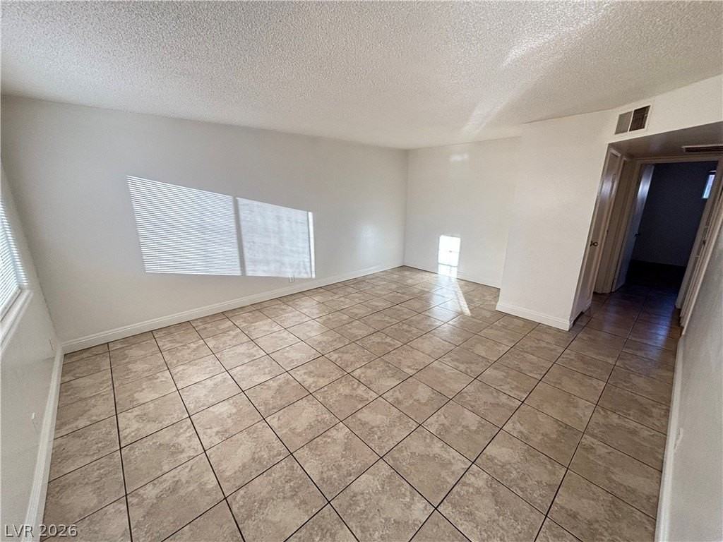 5132 Pebble Beach Blvd #B - Photo 6 of 16
