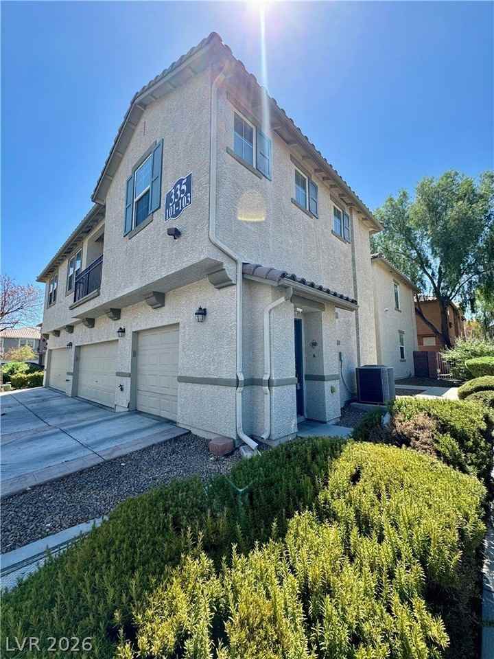 335 Clarence House Ave #103