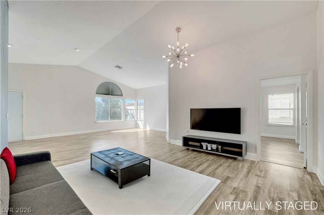 9709 Horizon Hills Dr - Photo 4 of 42