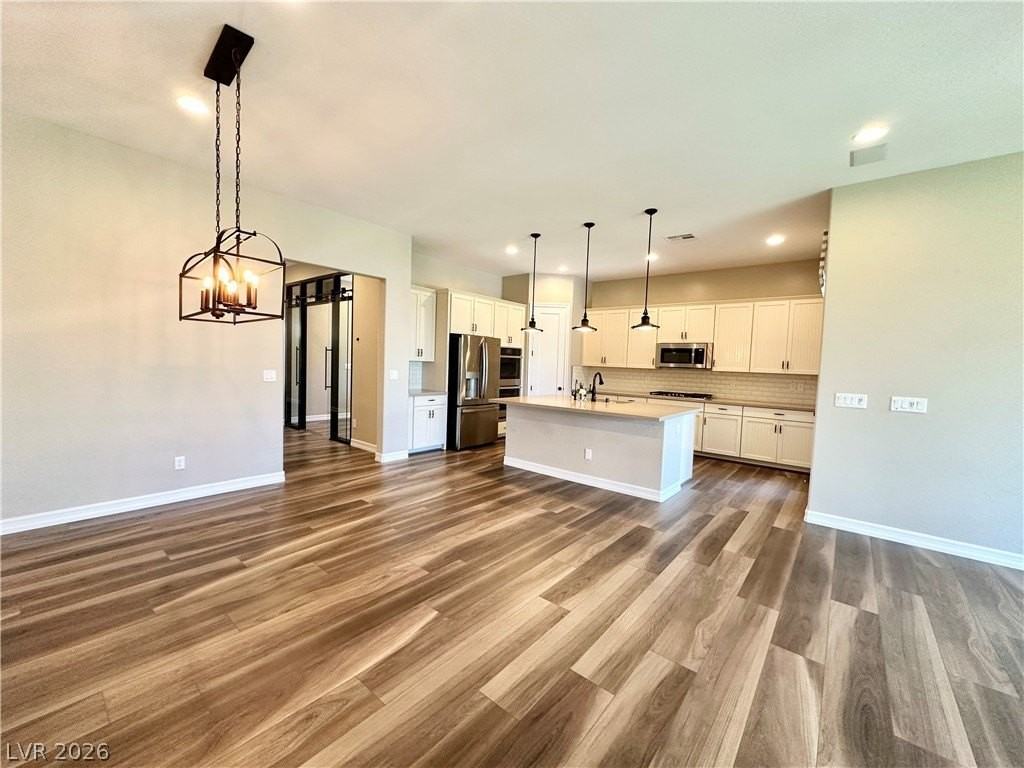 9580 Smiley Creek St - Photo 7 of 39