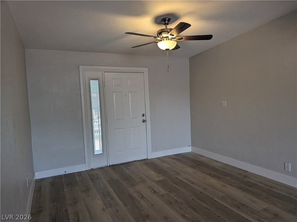 4379 Hilldale Ave - Photo 4 of 30