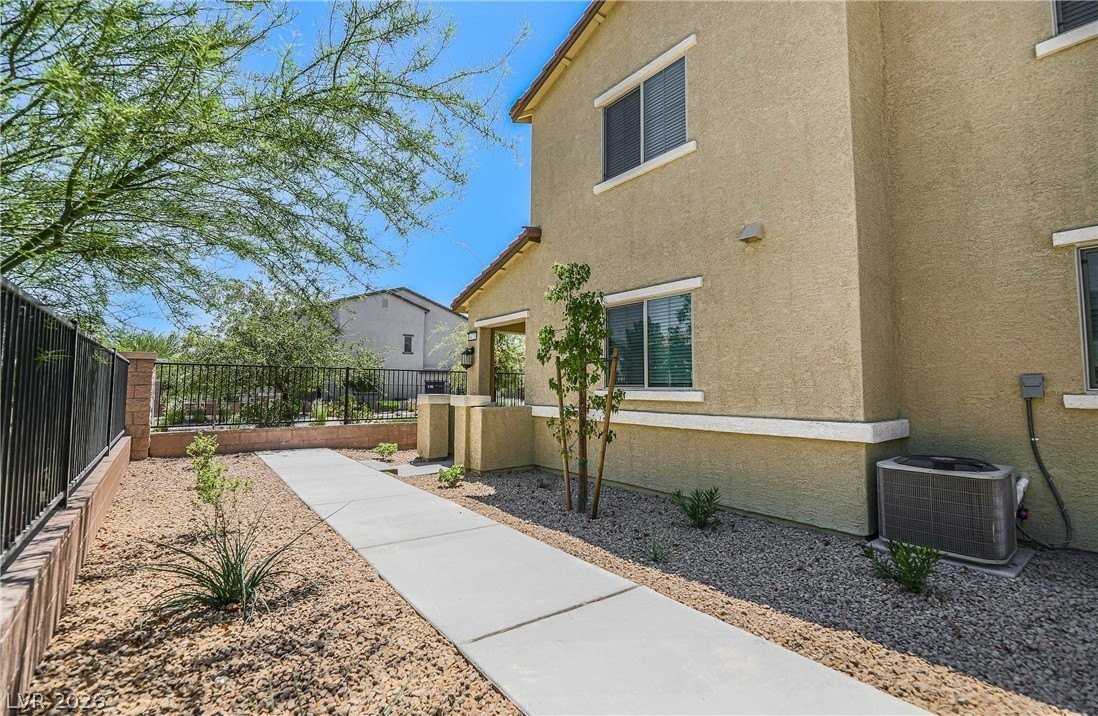 6478 Silver Estates Ave - Photo 2 of 18