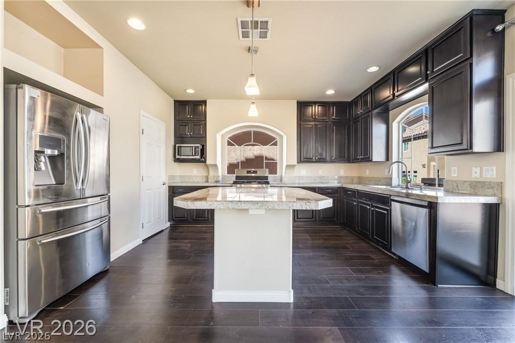 5282 Ledgewood Creek Ave - Photo 3 of 26