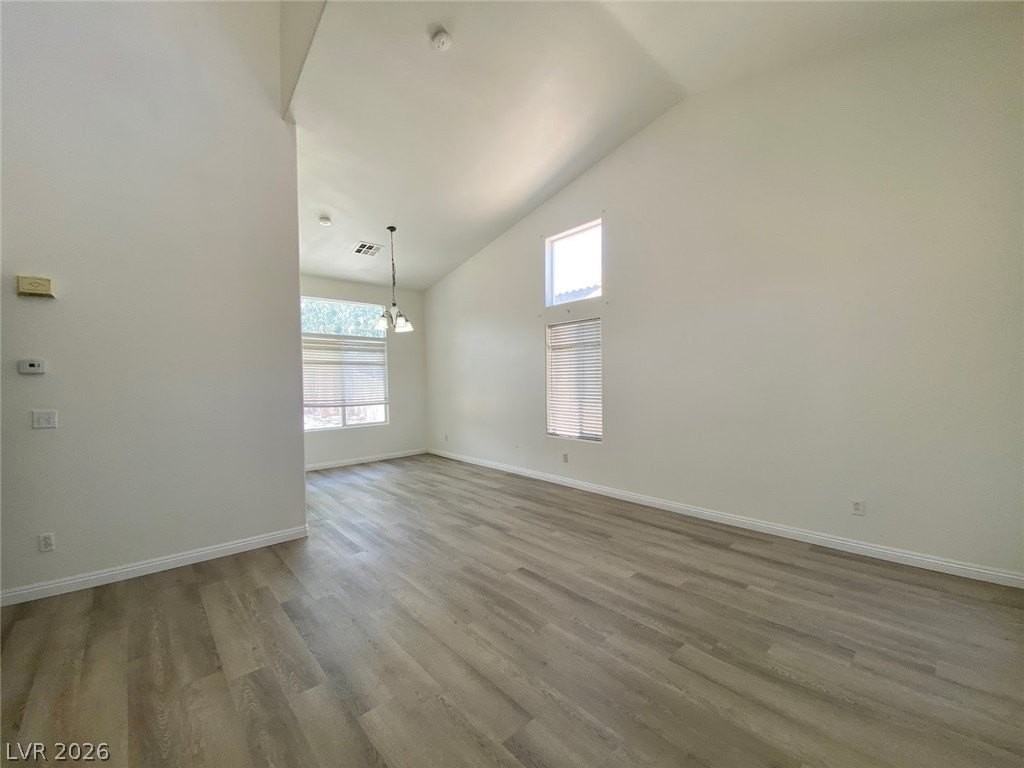 4033 Spring Line St - Photo 5 of 30
