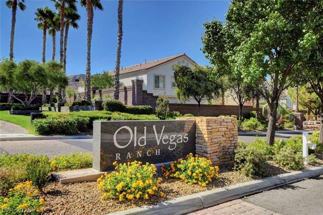 2576 Velez Valley Way - Photo 2 of 39