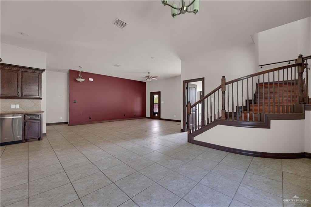 1804 Majella St - Photo 3 of 24