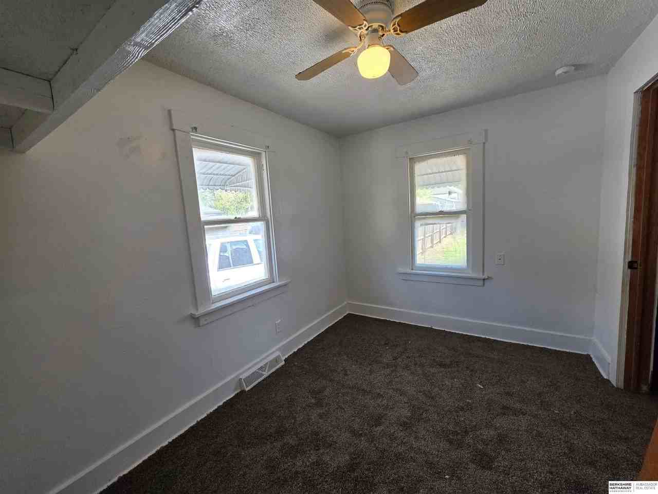 4717 N 18th St - Photo 6 of 13