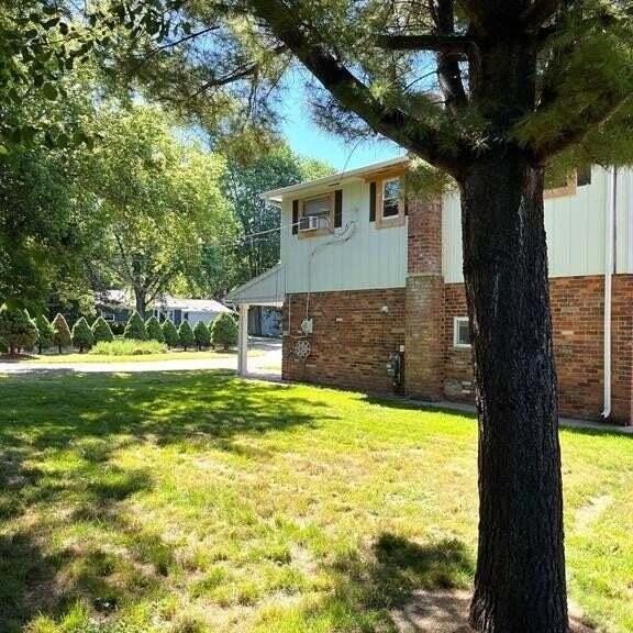 2948 Alexander Ave - Photo 2 of 8