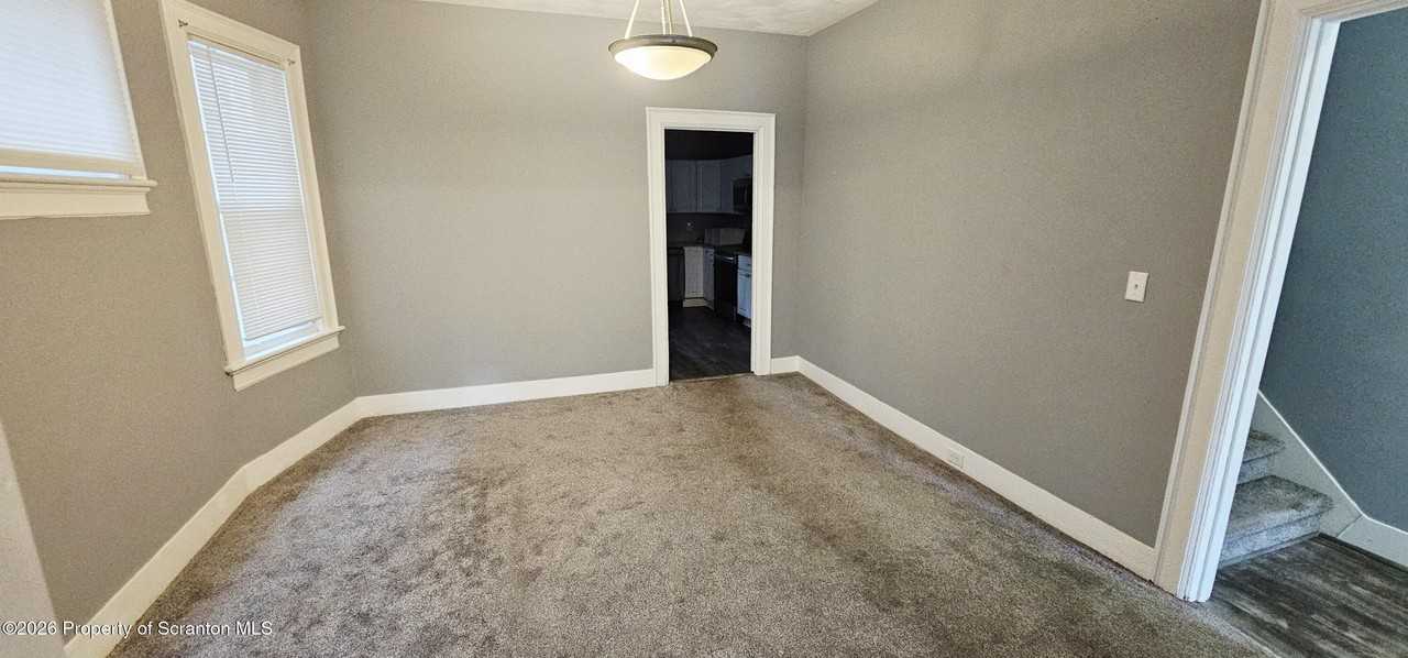 1629 Vine St - Photo 3 of 12