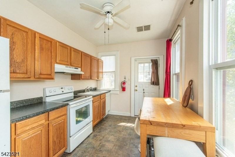 10 Banghart Pl - Photo 5 of 20