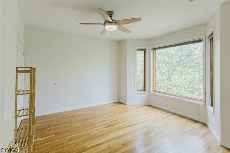 323 Jackson St #301 - Photo 6 of 17