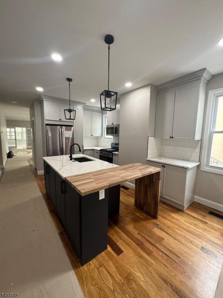 20 Maple Ave #1 - Photo 5 of 10
