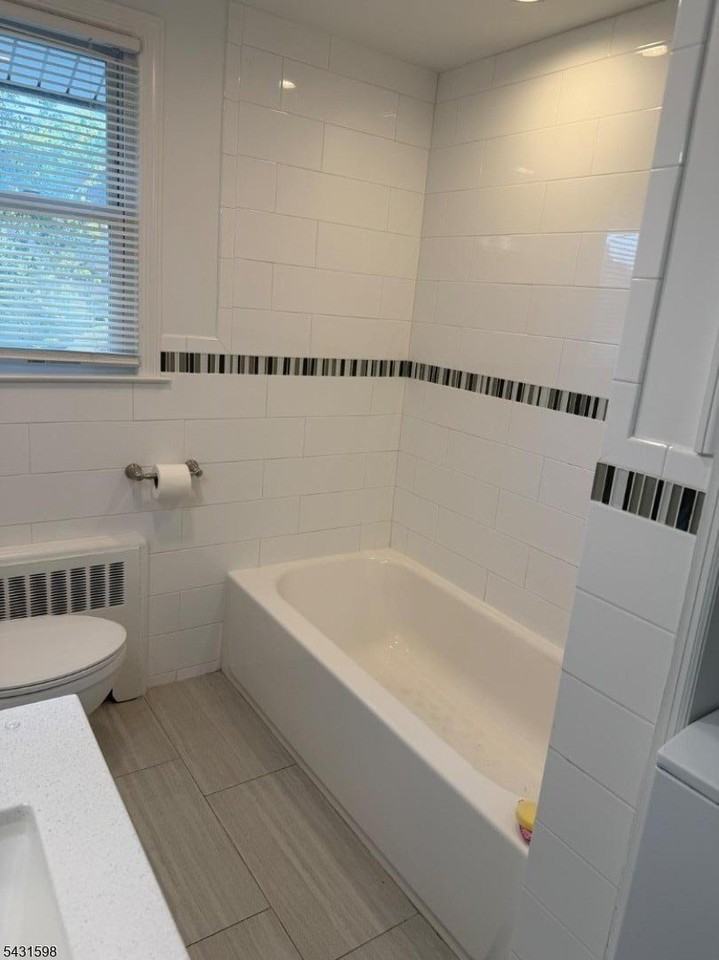 122 Beech St - Photo 6 of 8