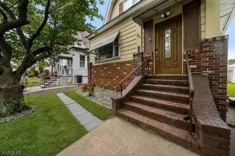 86 Curie Ave #1 - Photo 2 of 23