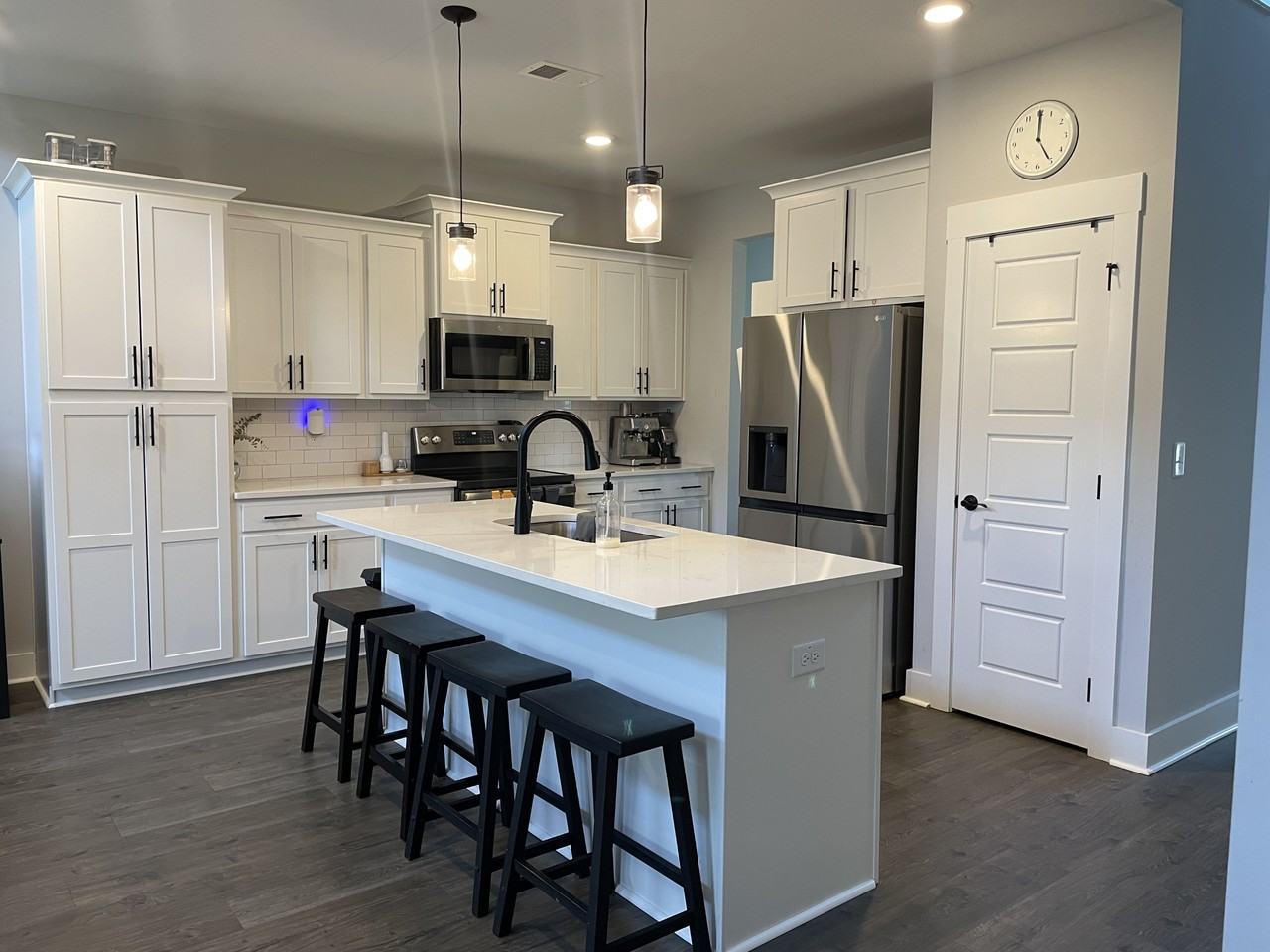 955 Alton Dr #1 - Photo 5 of 28