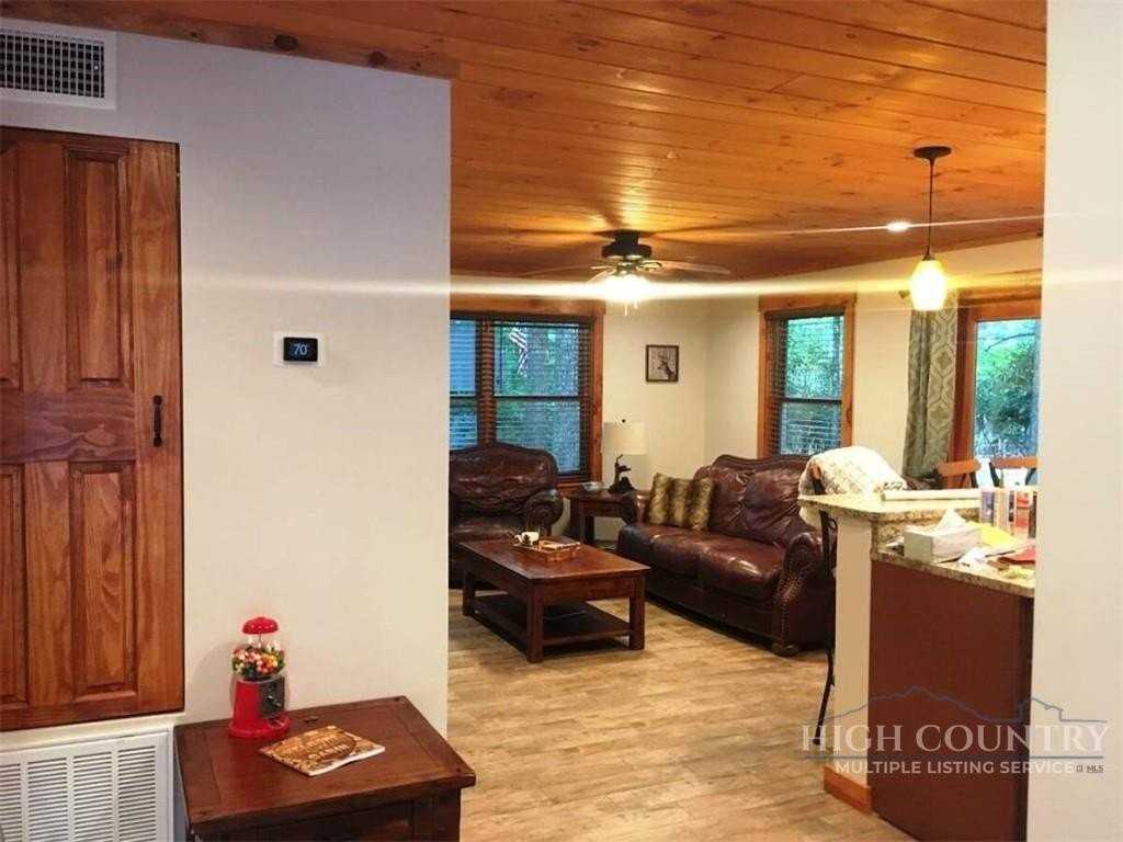 213 Rhododendron Dr - Photo 6 of 29